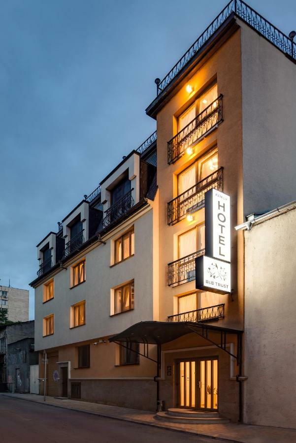 Family Hotel Anna Ρούσε Εξωτερικό φωτογραφία