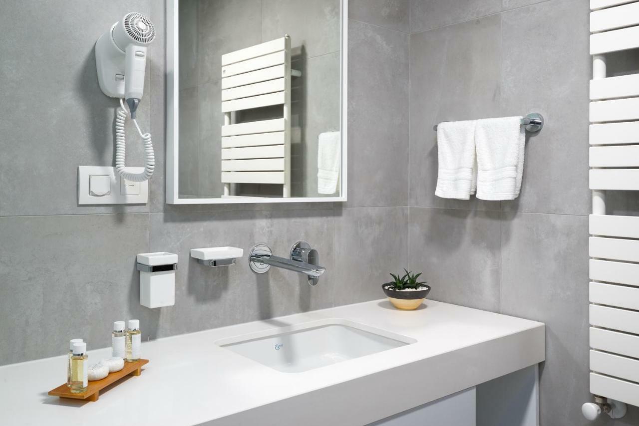Family Hotel Anna Ρούσε Εξωτερικό φωτογραφία