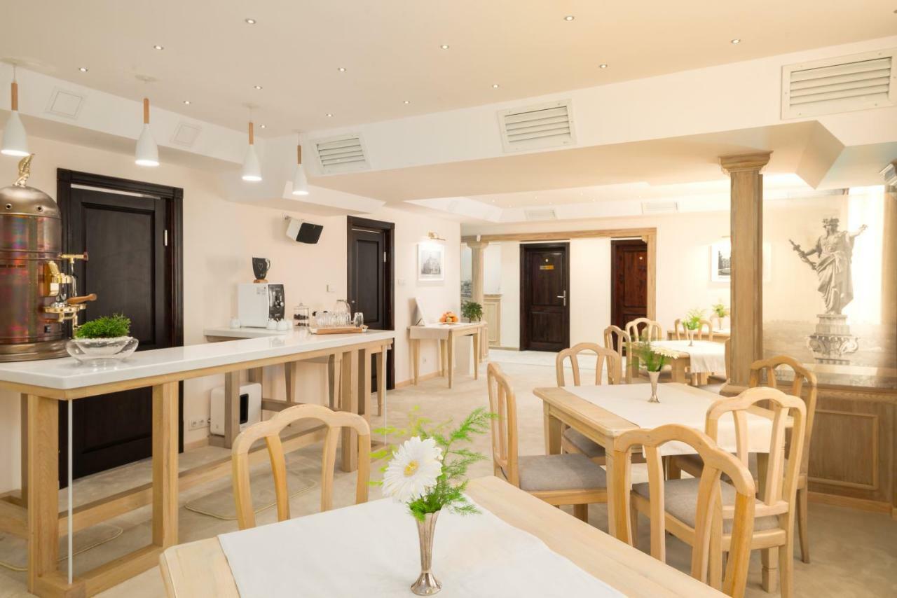 Family Hotel Anna Ρούσε Εξωτερικό φωτογραφία